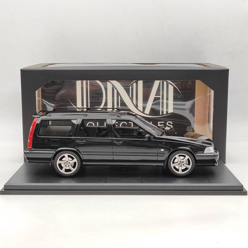 Dna collectibles volvo - 1/18,